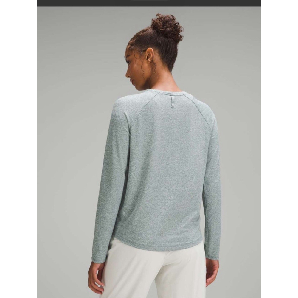 lululemon athletica Heathered Light Green Long Sleeve Tee size 8/10